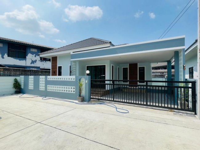 บ้านเดี่ยวหลังใหญ่ ฝั่งดอนหัวฬ่อ วัดชากสมอ โกดังบ้าน บ้านเดี่ยวหลังใหญ่ ฝั่งดอนหัวฬ่อ วัดชากสมอ โกดังบ้าน