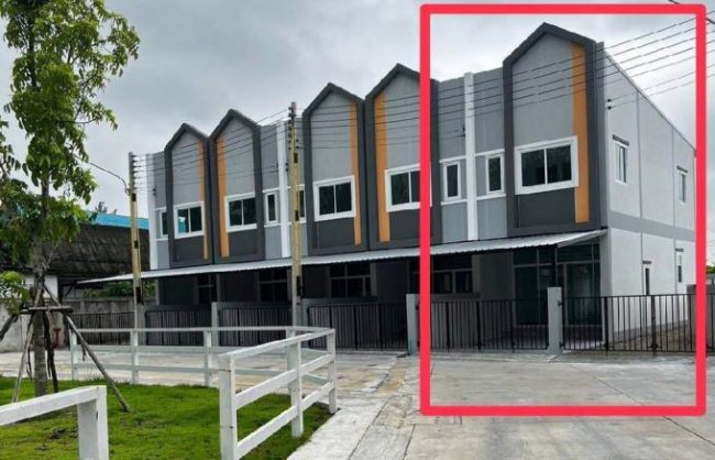 ขายทาวน์เฮ้าส์ หลังริม พิกัด หลังวัดชากสมอ ขายทาวน์เฮ้าส์ หลังริม พิกัด หลังวัดชากสมอ